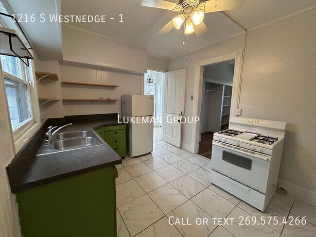 Foto del edificio - 1216 S Westnedge Ave