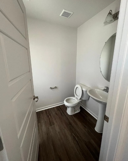 Building Photo - 2812 Burnt Mill Rd