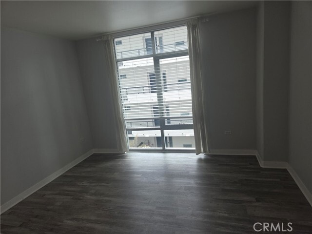 Building Photo - 425 W Beech St