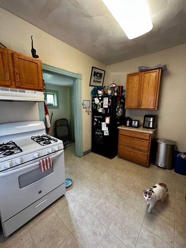 Foto del edificio - Spacious 5BR/2.5BA Home in Madison - Avail...