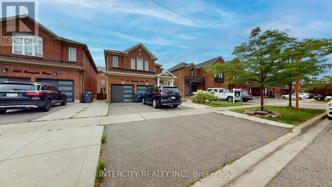 Building Photo - 392 Derrydale Dr