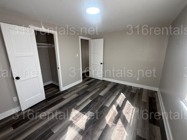 Foto del edificio - $995 - 2 bedroom / 1 bathroom - Single Family Home