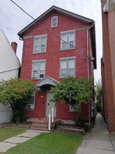 Building Photo - 230 S 6th St