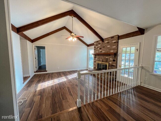 Foto del edificio - 3 br, 2 bath House - 902 Law Lane