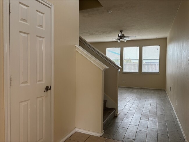Building Photo - 2710 Maybrook Hollow Ln