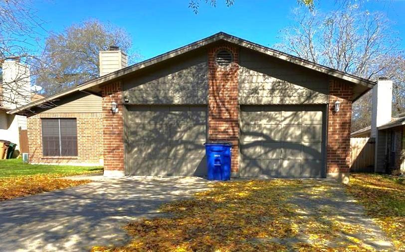 2108 Courtney St, Austin, TX 78745 Townhome Rentals in Austin TX