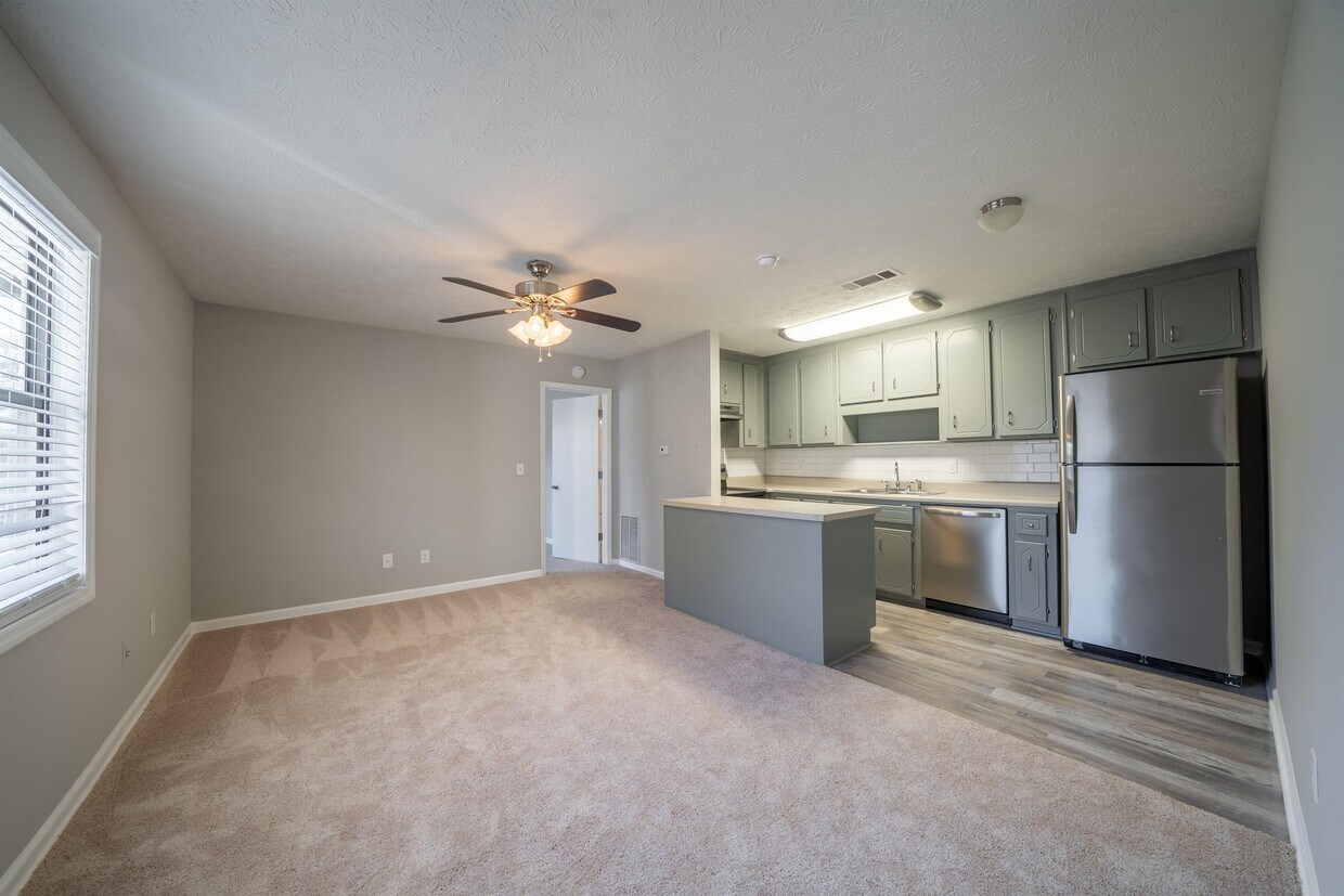 112 Dupree Rd Unit B3, Woodstock, GA 30188 Room for Rent in Woodstock, GA