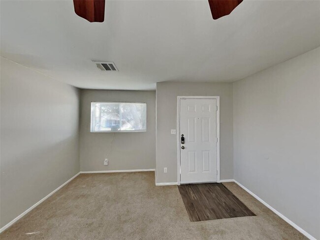 Building Photo - 4501 Clover St