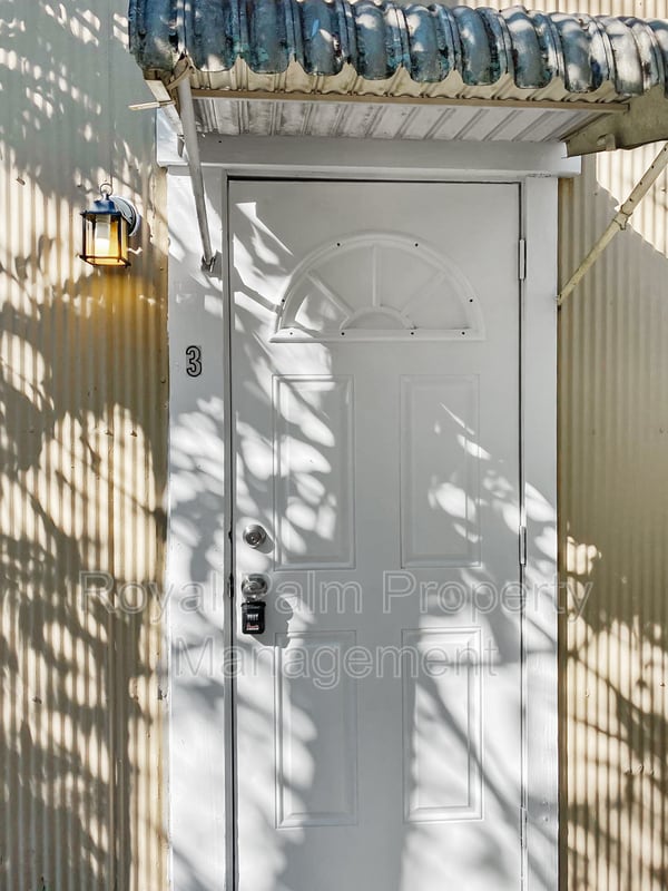 Fort Myers, 
                        , –