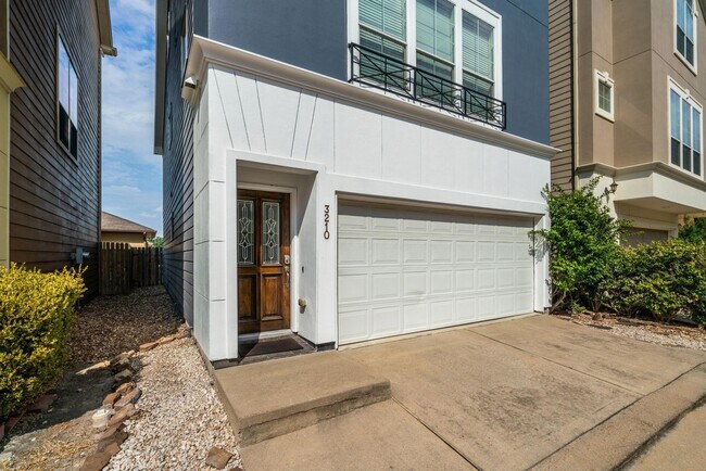 Foto del edificio - 3210 Clearview Cir