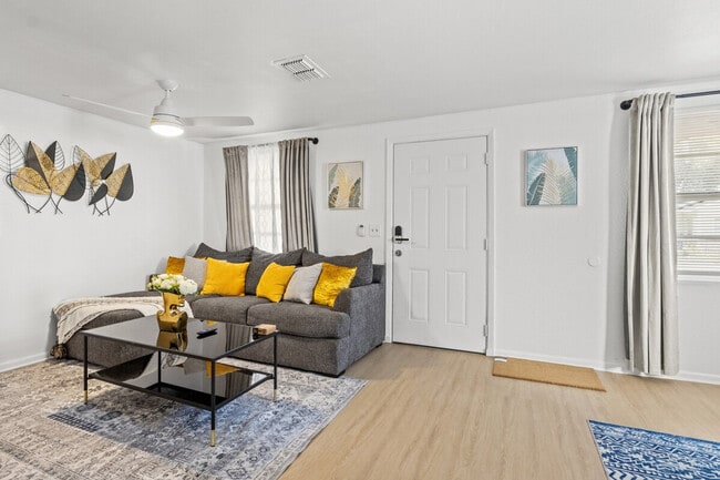 Foto del edificio - 3721 E Clifton St