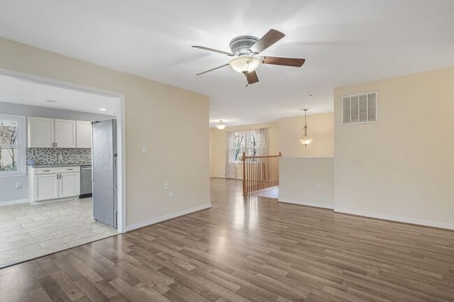 Foto del edificio - 22 Brown Cir