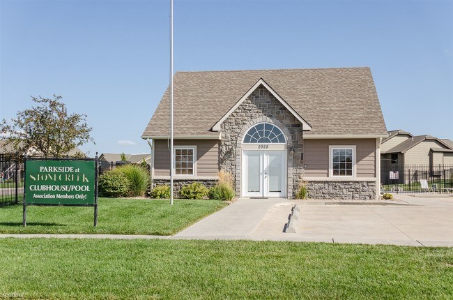 Foto del edificio - 3 br, 2 bath Duplex - 826 E Ramblewood St