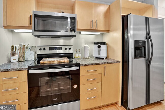 Foto del edificio - 390 17th St NW