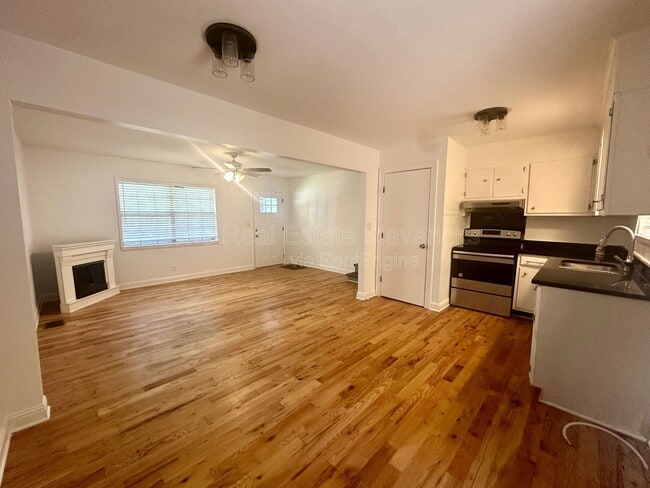 Building Photo - 1763 Whiteoak Rd