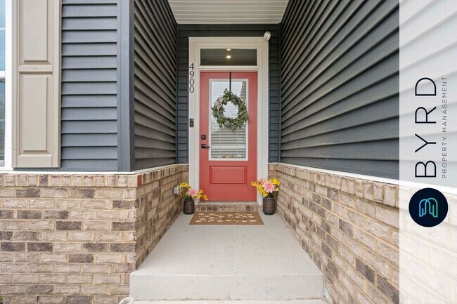 Building Photo - 4900 Sir Sagamore Dr