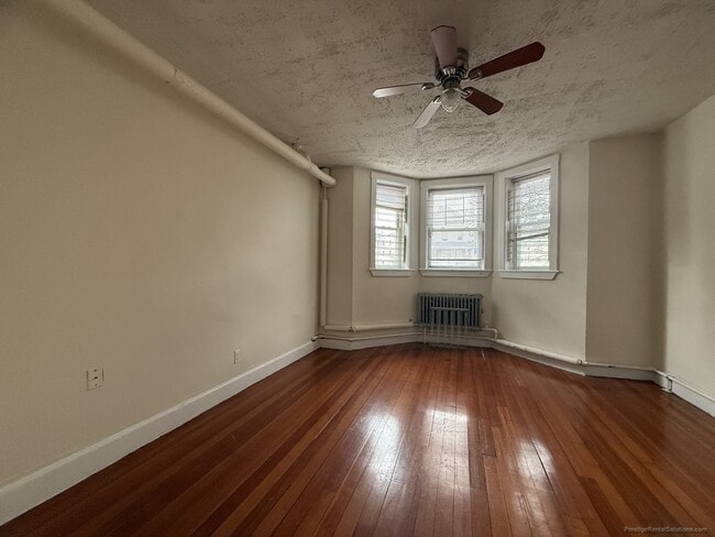 Building Photo - 528 Cambridge St