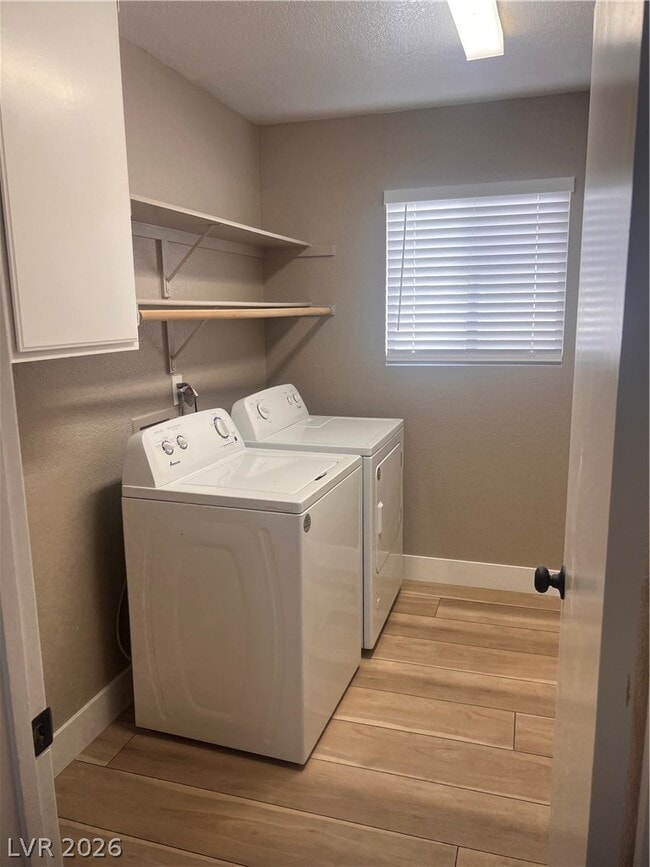 Building Photo - 1369 Torington Dr