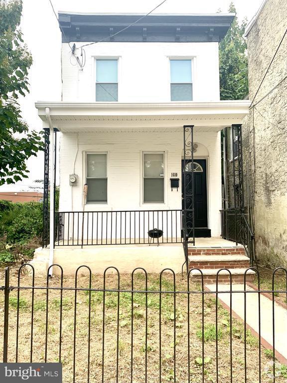 Building Photo - 1610 N 27th St