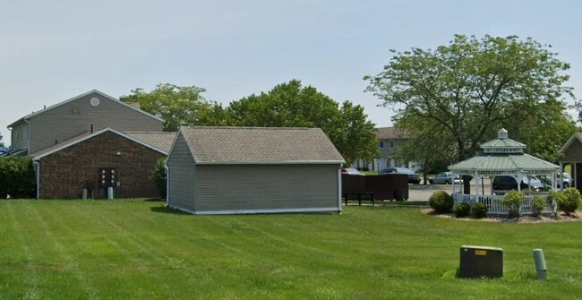 Building Photo - 1800 Oakwood Ave