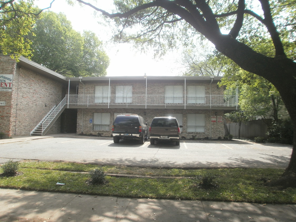 Primary Photo - Victor Street Apartments