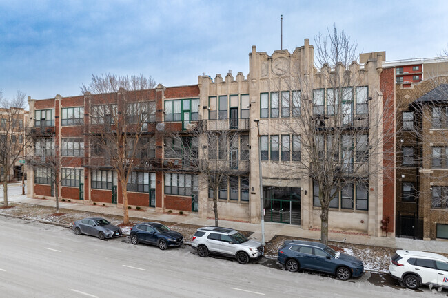 Building Photo - 4101-4109 S Michigan Ave