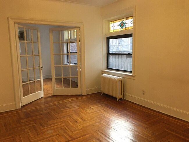 Building Photo - 53 Duncan Ave