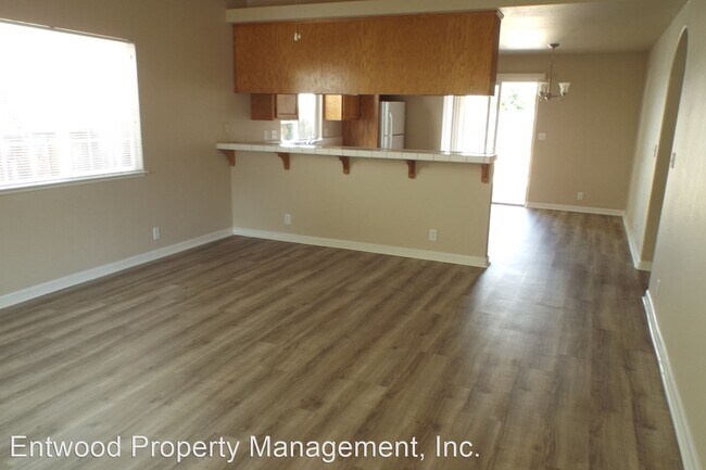 Building Photo - 3 br, 2 bath House - 3060 Whistler