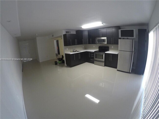 Foto del edificio - 9367 Fontainebleau Blvd