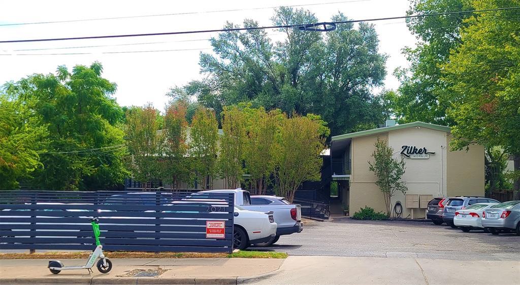 Primary Photo - 2021 Bluebonnet Ln