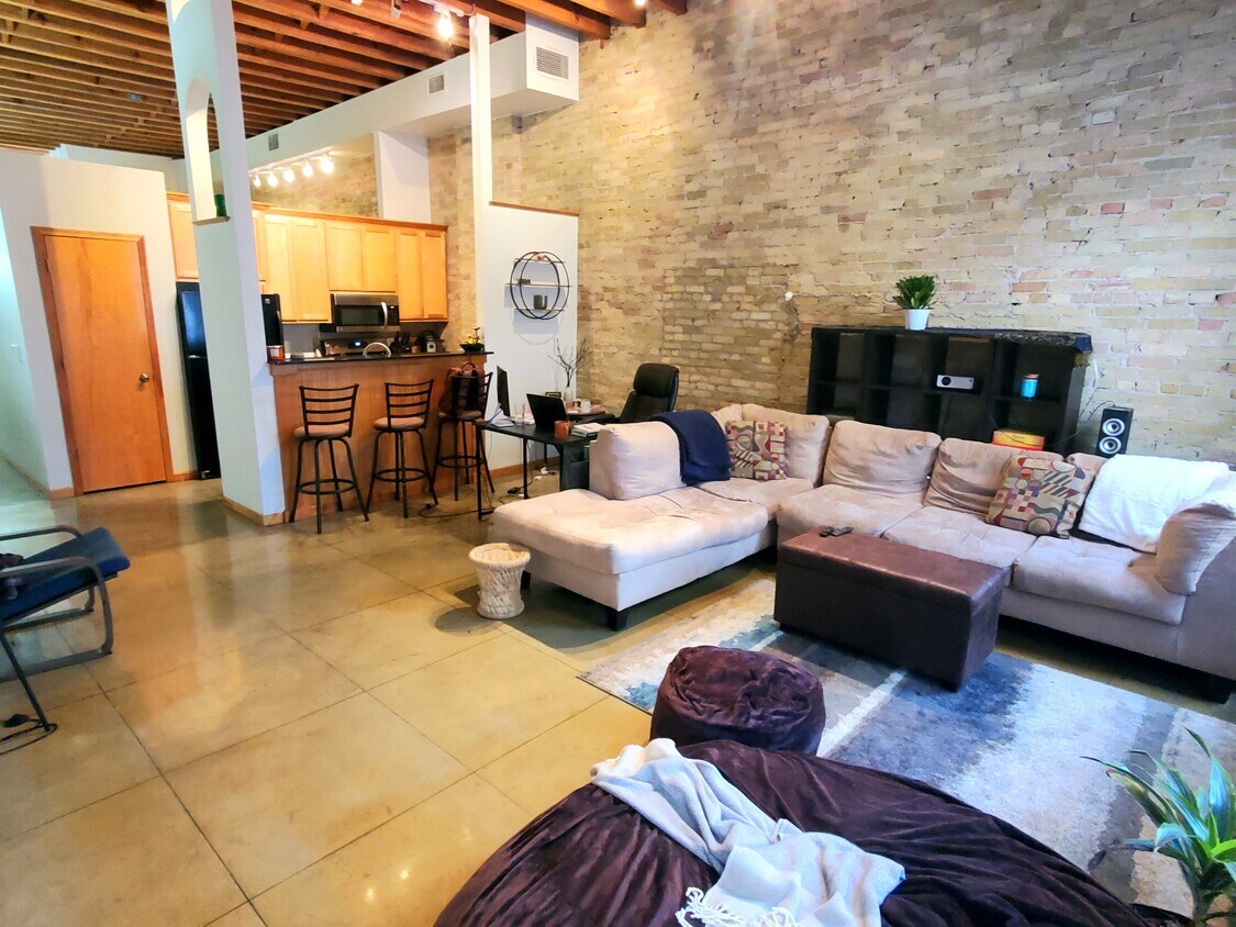 773 N Water St Unit 24, Milwaukee, WI 53202 Condo for Rent in