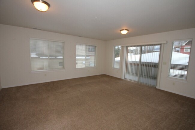 Foto del edificio - 28 Colorado Ave