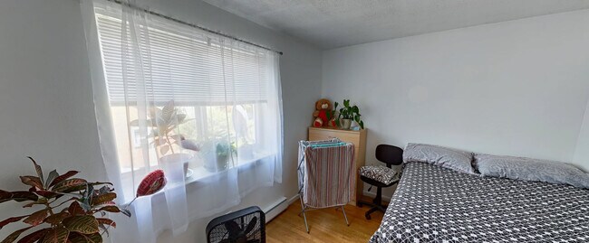 Building Photo - 365 Faneuil St