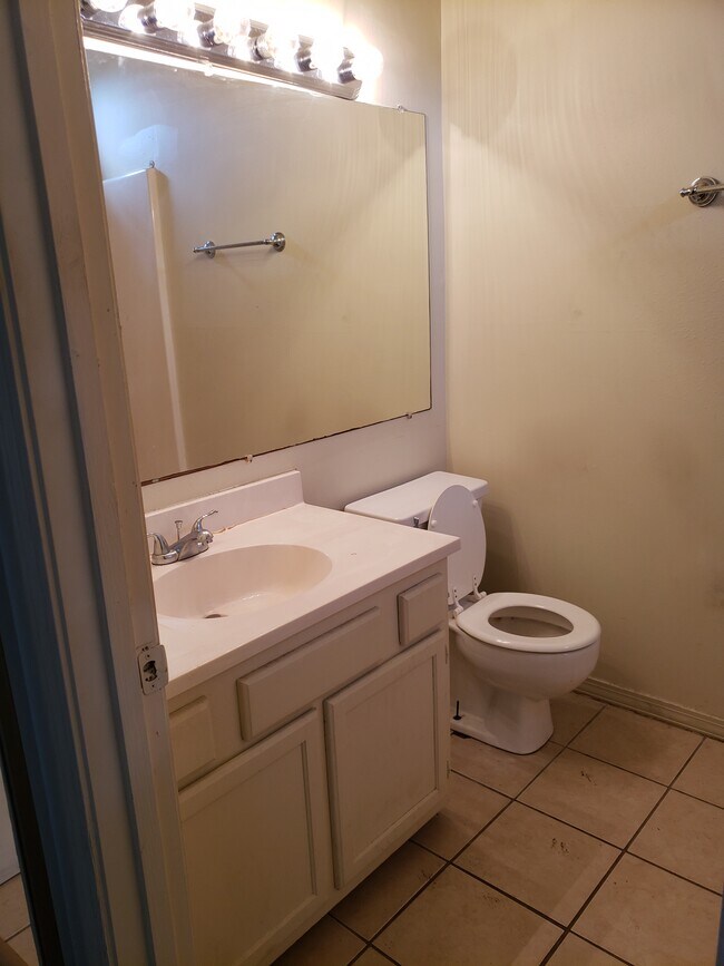 Foto del edificio - 8083 Bayou Fountain Ave