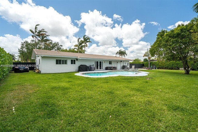 Foto del edificio - 10841 SW 127th St