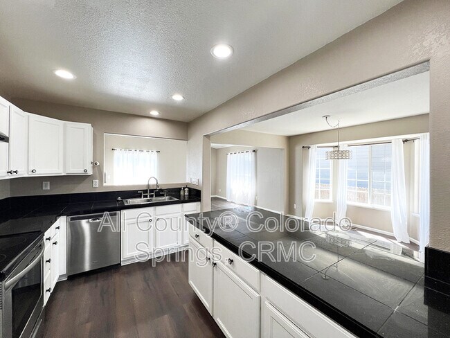 Foto del edificio - 14345 Woodrock Path