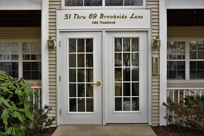 Foto principal - 51 Brookside Ln