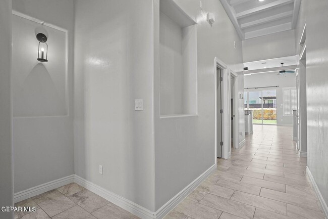 Building Photo - 12344 Desert Hawk Ave