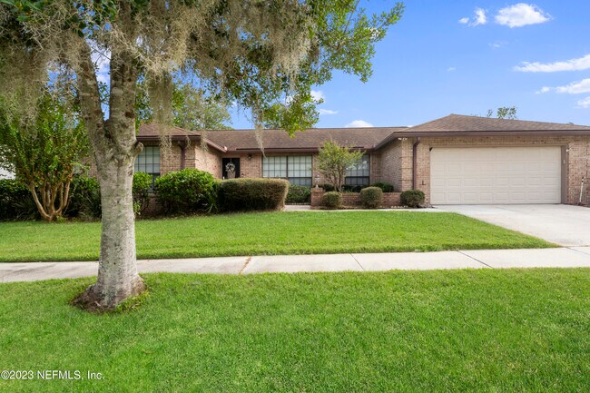 Building Photo - 9133 Agincourt Ln