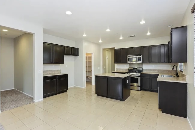 Building Photo - 13072 Bowker Play Ct