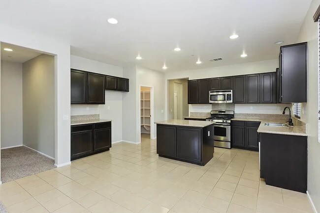 Foto del edificio - 13072 Bowker Play Ct