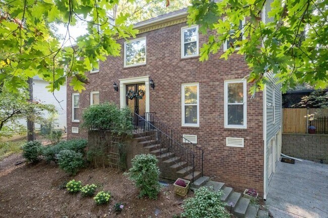 Foto del edificio - 2339 Milstead Cir NE