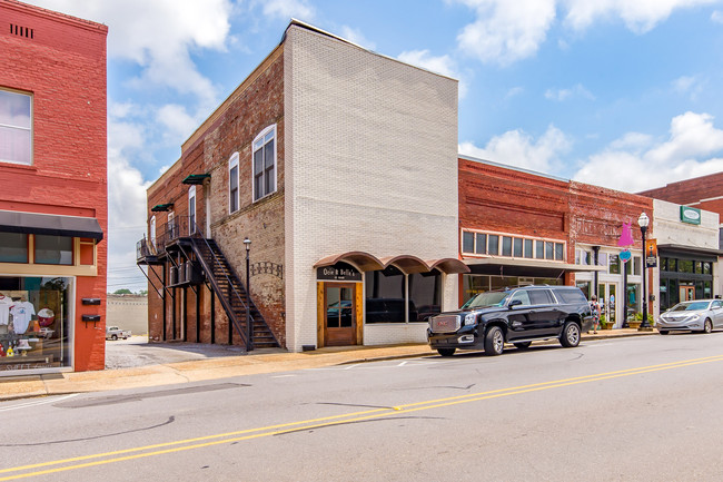 41 Main Street Building - 41 Main St