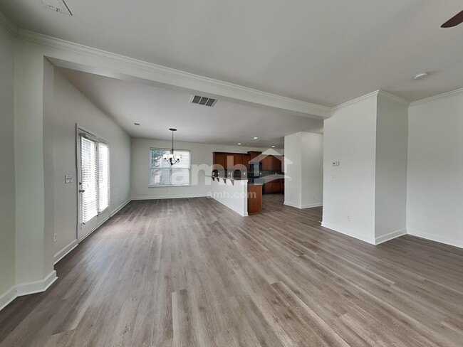 Building Photo - 3013 Corrona Ln