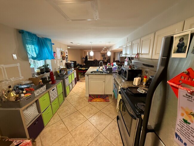 Foto del edificio - 1425 Allison St NW