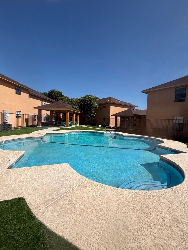 Foto del edificio - Villas Laredo