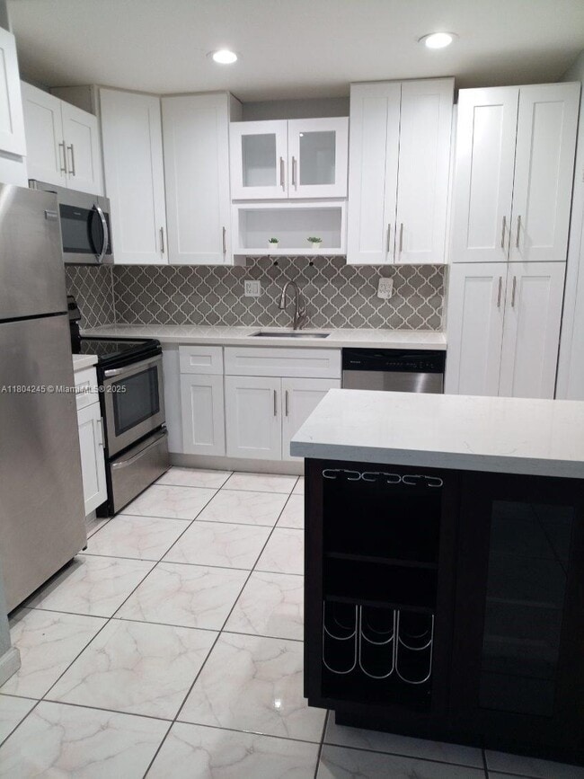 Building Photo - 12820 SW 43rd Dr