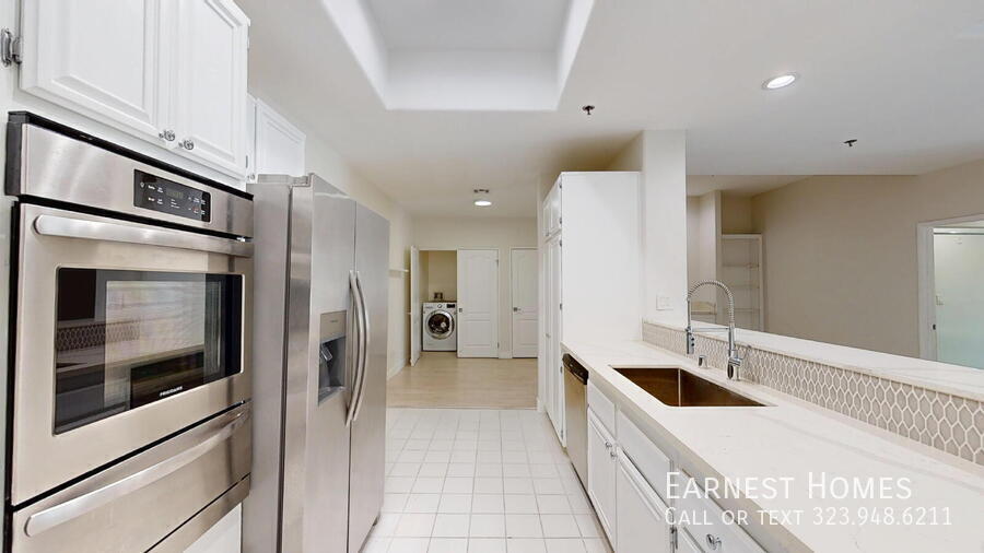 Photo - 4348 Mammoth Avenue-303