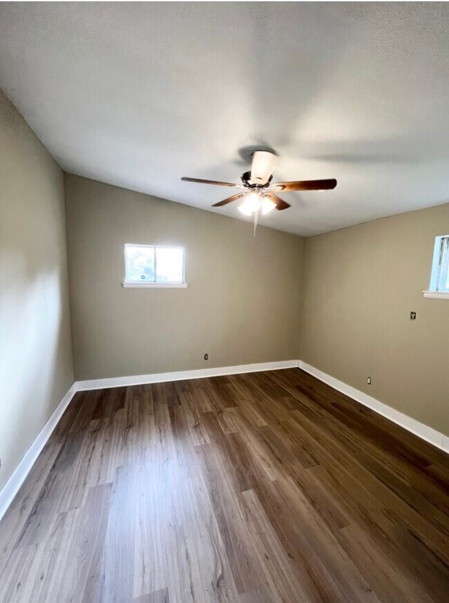 dormitorio 2 - 420 Lakeview Dr