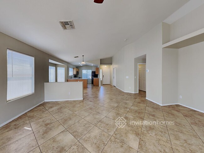 Foto del edificio - 8104 W Watkins St
